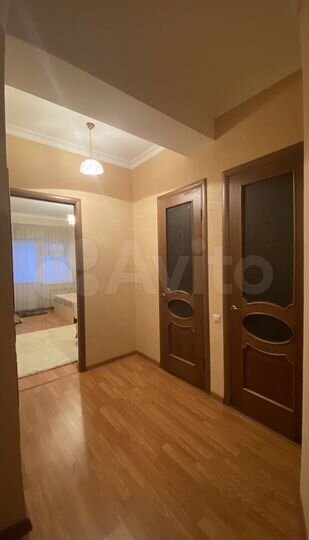2-к. квартира, 80 м², 3/9 эт.