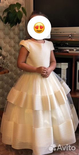 Продам платье для девочки