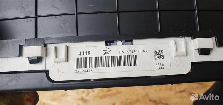 Панель приборов Cadillac SRX 1 2003-2009