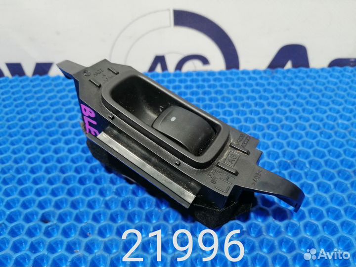 Кнопка стеклоподъемника Subaru Legacy