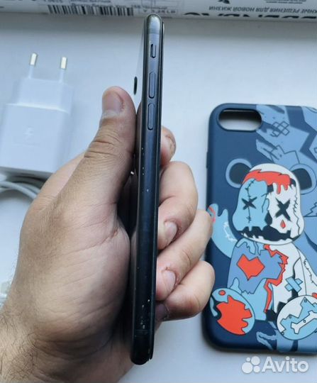 iPhone SE (2020), 128 ГБ