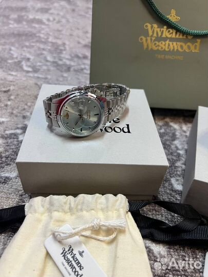 Vivienne Westwood часы