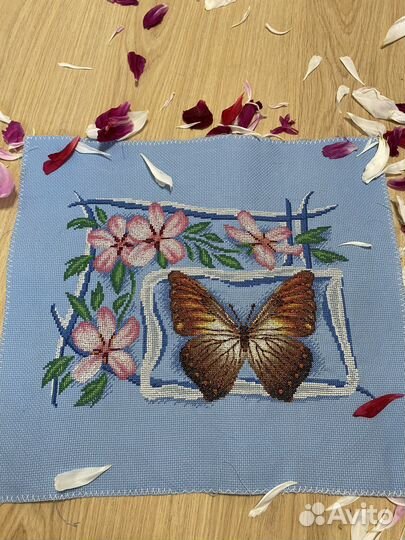 Бабочка. Вышивка крестиком