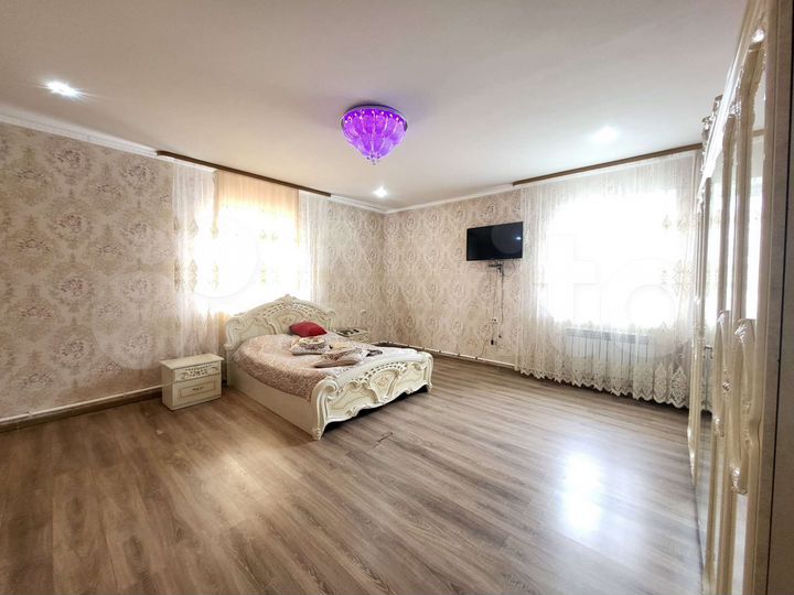 Дом 107 м² на участке 9,5 сот.