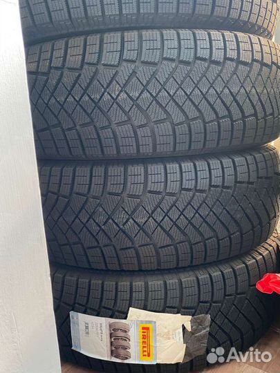 Pirelli WS-2 225/60 R17