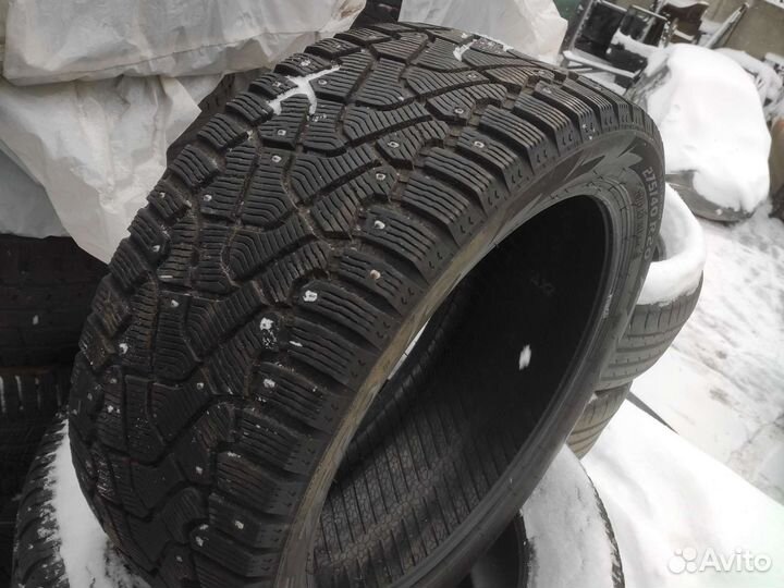 Pirelli Ice Zero 275/40 R20