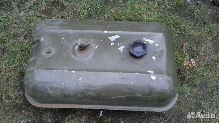 Баки топливные от Уралов