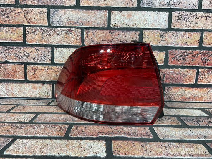 Фонарь задний левый volkswagen polo 2010-2015