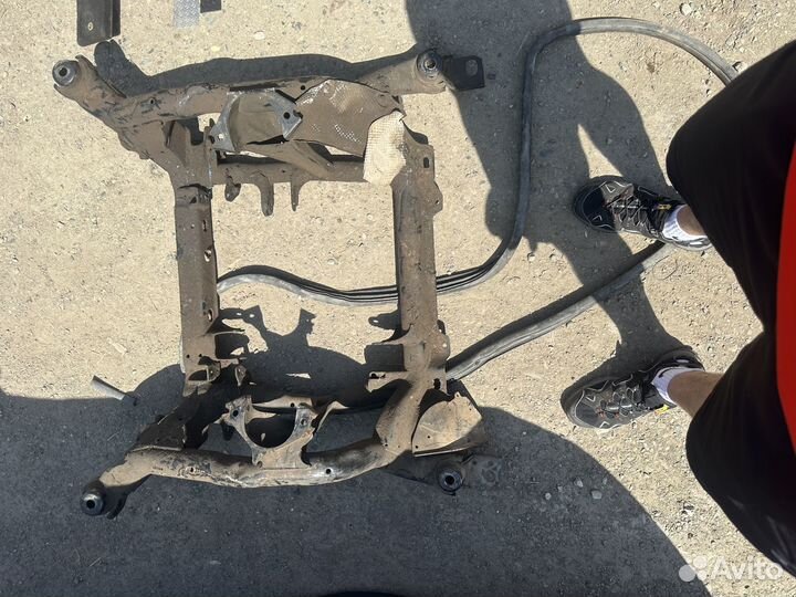 Подрамник ML63AMG W164