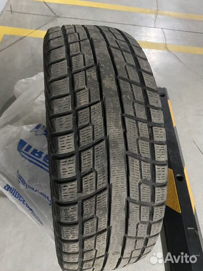 Yokohama Ice Guard G075 235/65 R17