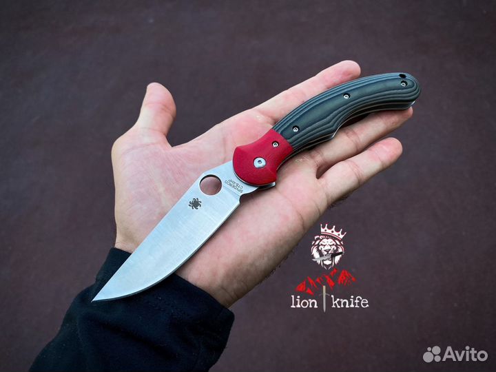 Нож Spyderco red