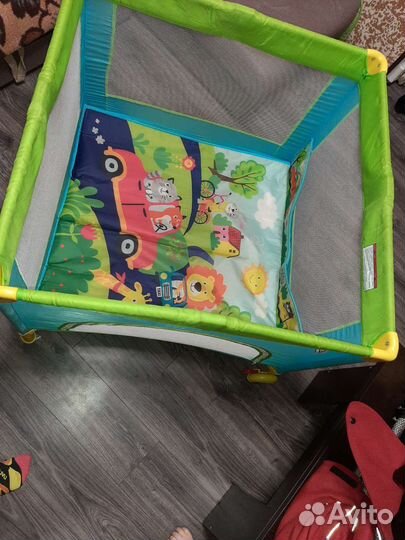 Манеж детский складной