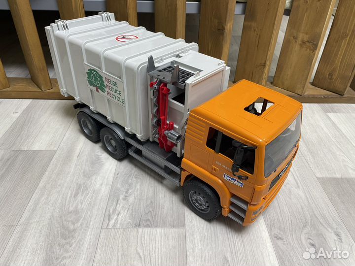 Брудер bruder мусоровоз