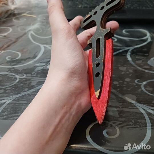 Тычковый нож из дерева