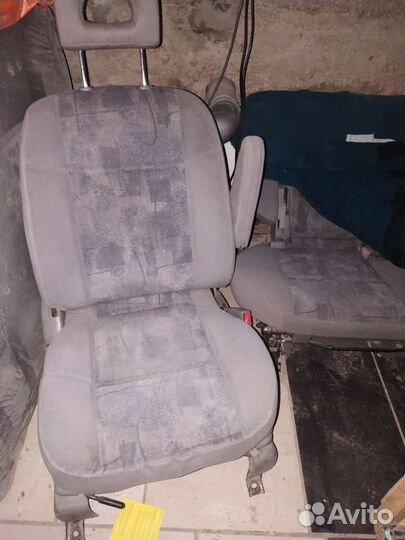 Автомобильные сидения бу