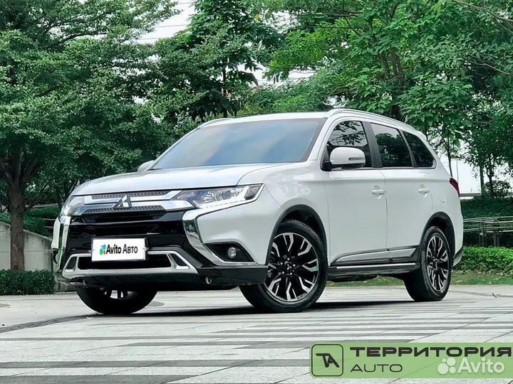 Mitsubishi Outlander 2.0 CVT, 2021, 24 000 км