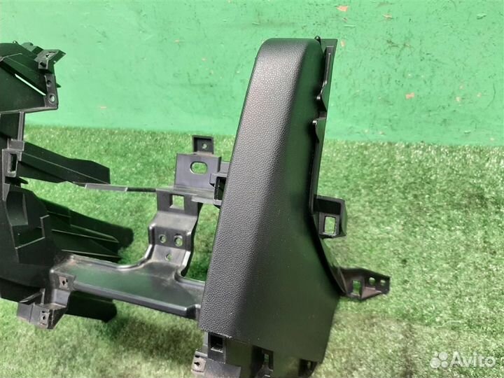 Накладка консоли Mazda 3 (BK) 2005