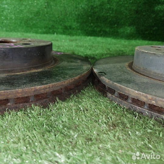 Диски тормозные передние Toyota Iq KGJ10 1KR-FE