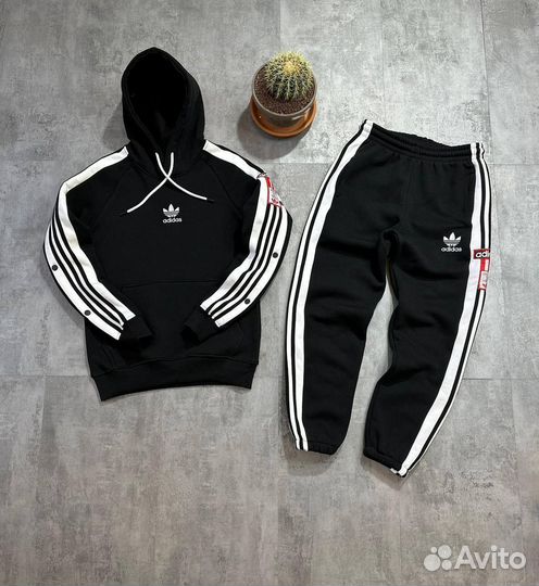 Спортивный костюм Adidas