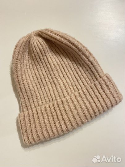 Шапка женская вязаная розовая