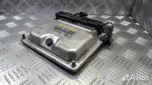 Блок управления двс skoda fabia 2 (1SV13PC01)