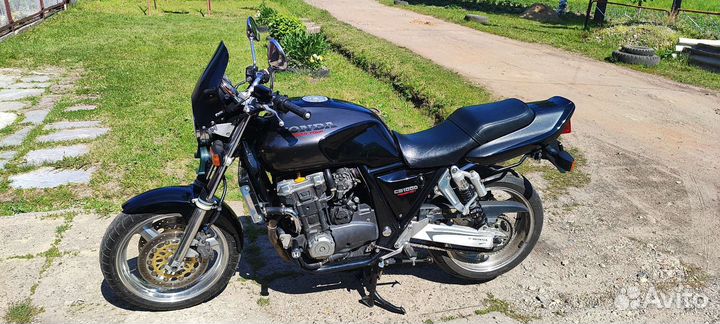CB1000SF