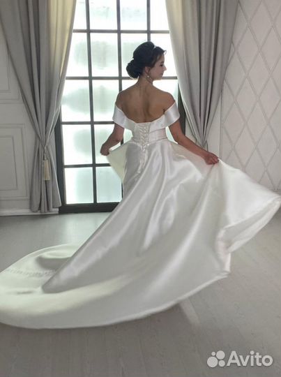 Свадебное платье