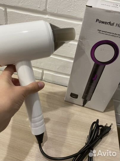 Фен для волос с ионизацией новый
