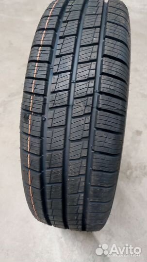 Hankook Vantra ST AS2 RA30 225/70 R15C 112S