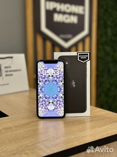 iPhone 11, 64 ГБ
