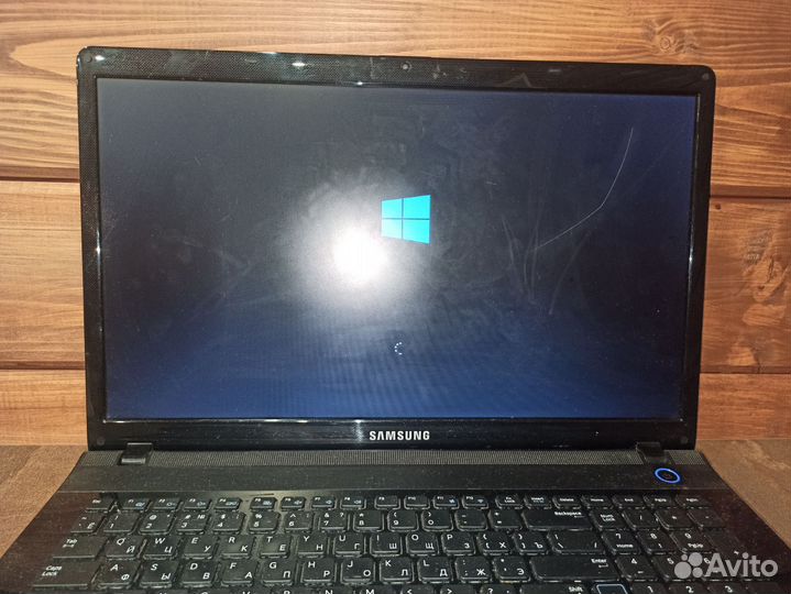 Samsung np300e7z
