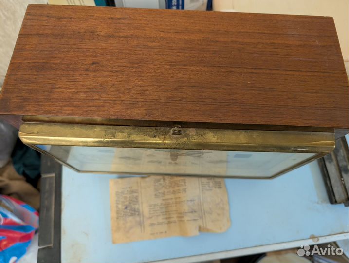 Настольные часы янтарь с боем СССР