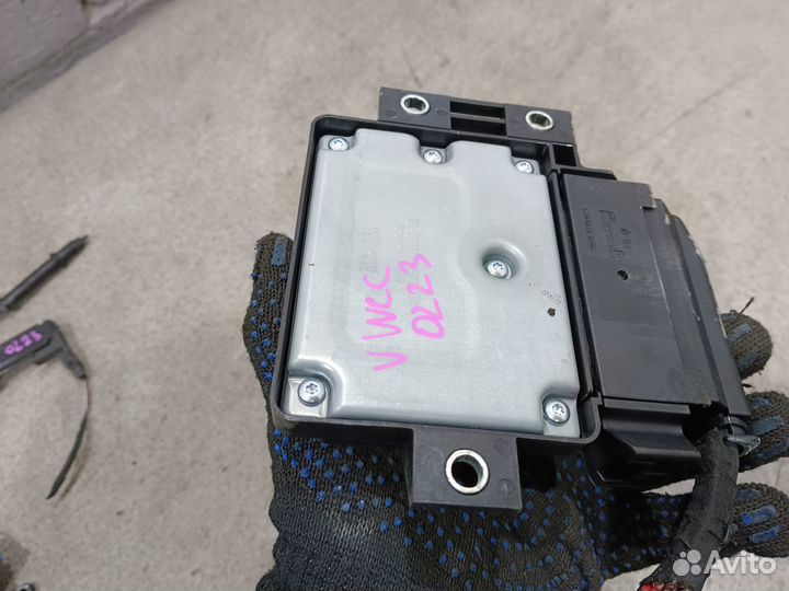 Блок управления ручника для Volkswagen Passat CC