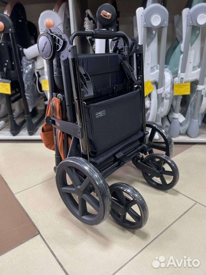 Новая премиальная коляска Carrello Bravo plus 23