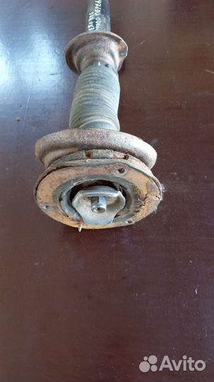 Амортизатор передний правый. Пежо 406