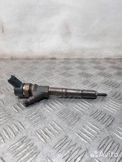 Форсунка Toyota Yaris хэтчбэк 1.4 1ndtv 2006