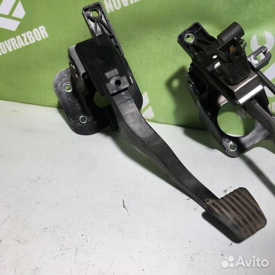 Блок педалей Шевроле Лачетти