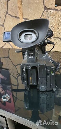 Видеокамера sony Sony HXR-NX5M+кофр+зимник+зарядка