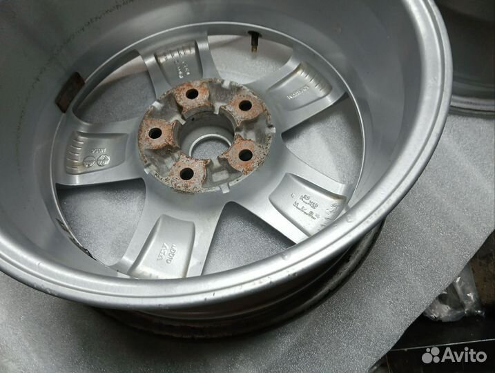 Диски на Nissan Juke R16