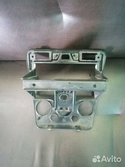 Центральная консоль Ford Fusion, 2008