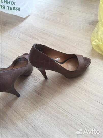 Открытые туфли Mango