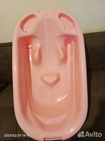 Ванночка для купания с горкой