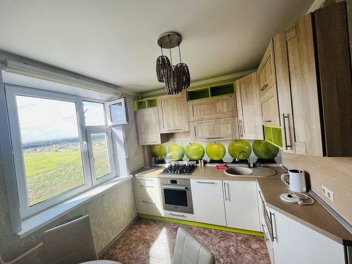2-к. квартира, 55 м², 8/10 эт.