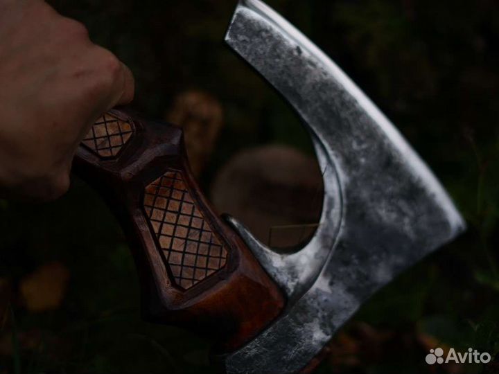 Топор кованый кулачный