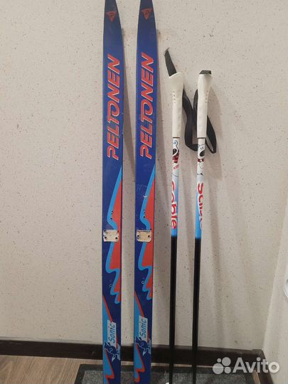 Лыжи детские беговые 100см с палками