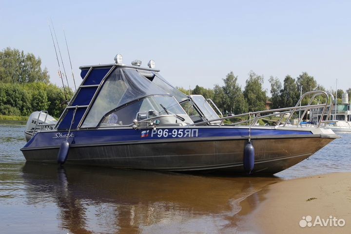 Катер Buster Magnum