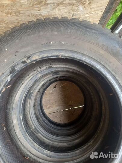 Gislaved Nord Frost 5 215/65 R16