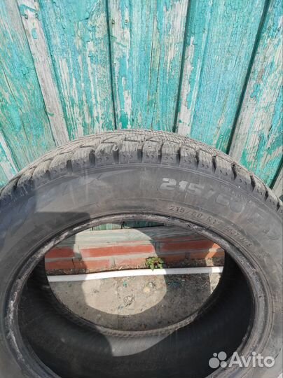 Accelera 651 215/60 R17