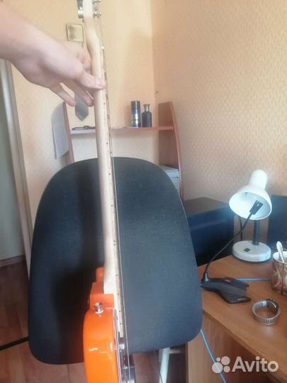 Электрогитара