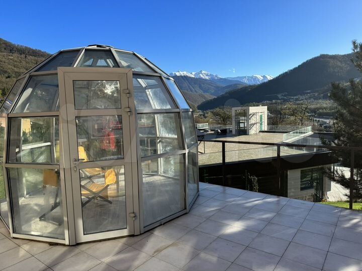 Апартаменты-студия, 60 м², 1/4 эт.